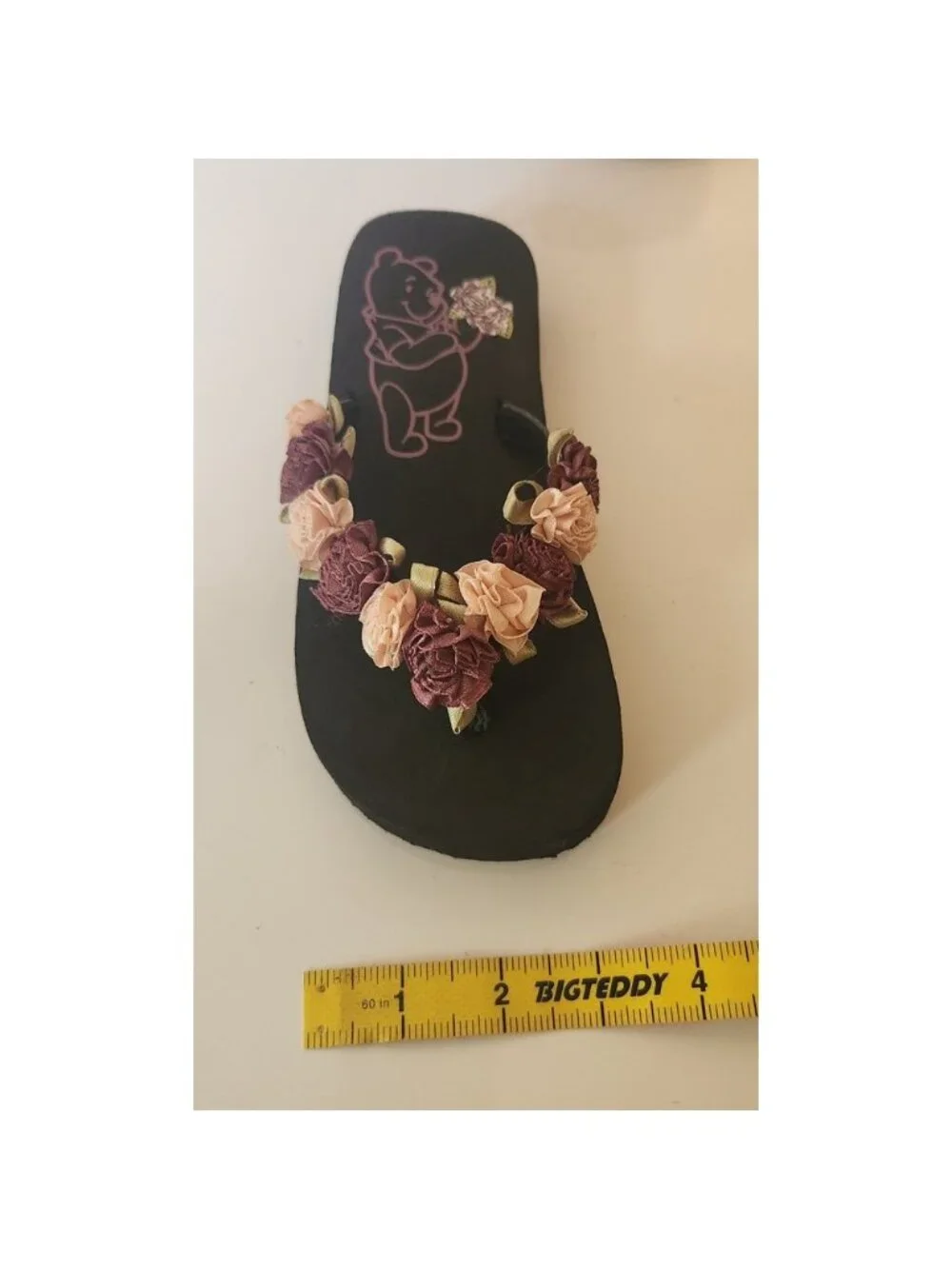 Disney Winnie the Pooh Floral Rosette Platform Flip Flop Sandals Black Pink